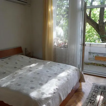 Villa spéciale 9 chambres avec piscine et jardin Villa *