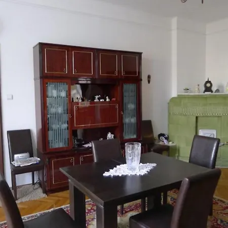 Villa Speciale 9 Chambres Avec Piscine Et Jardin Villa *