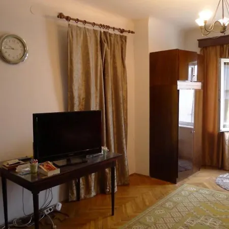 Villa spéciale 9 chambres avec piscine et jardin